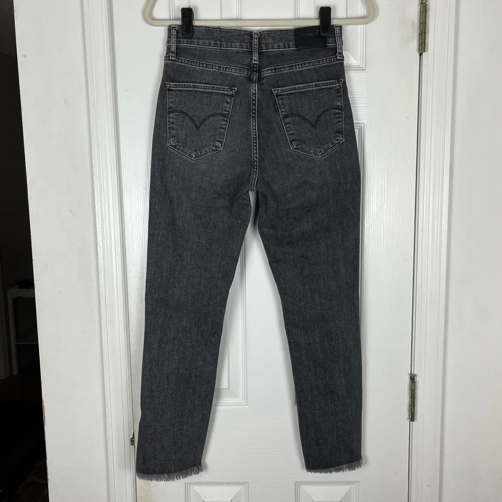 Levi’s Premium 724 High Rise Straight Distressed Washed Black Jeans Sz 28
